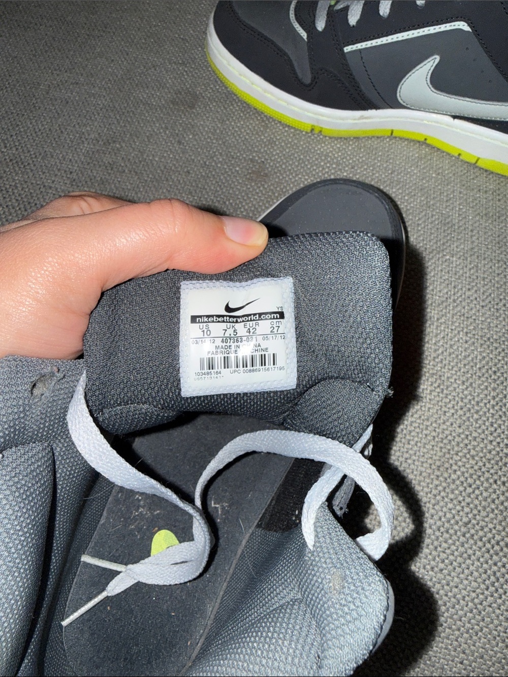 Nike Air Prestige III High-Top Sneakers - Picture 2 of 6